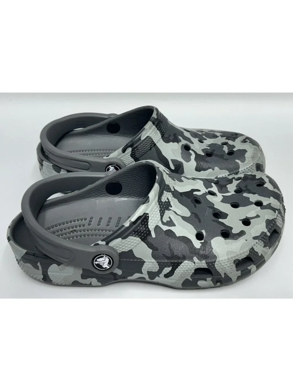 Crocs Kids Classic Camouflage Clogs Gray Black Camo Slip On Shoes Youth J4